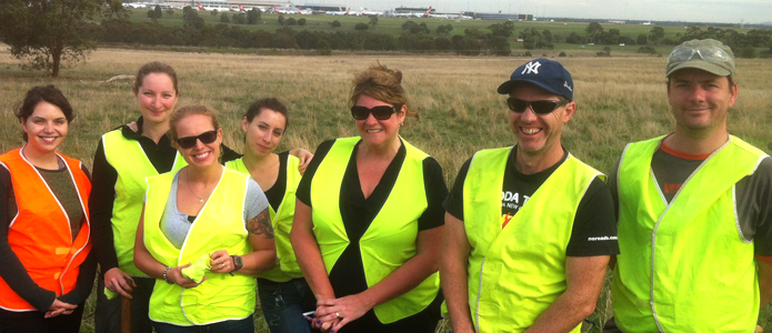 Aon Hewitt volunteers for Conservation Volunteers Australia